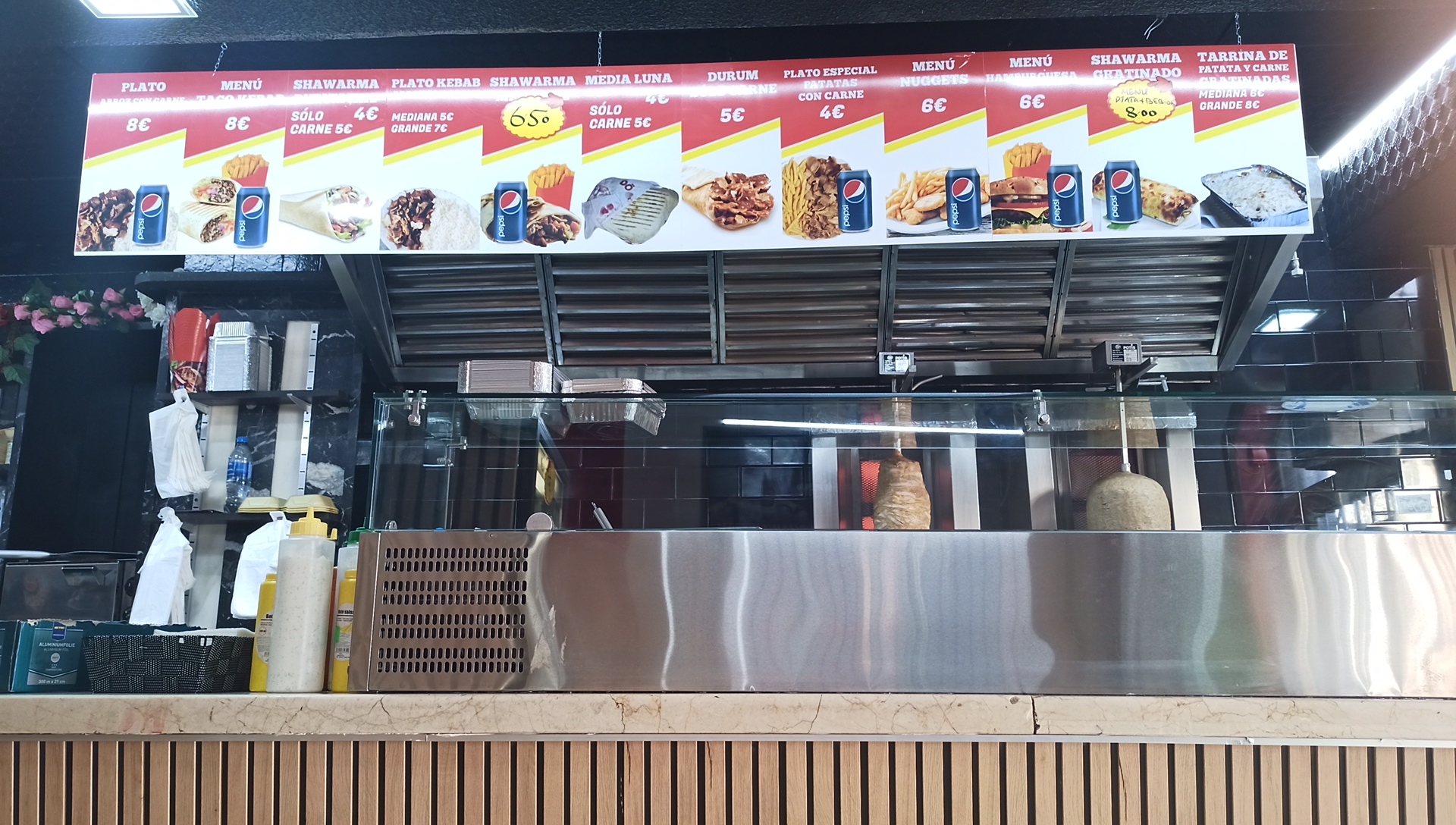 Carta mostrador de H ShawarMax Granada